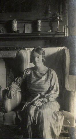 A photograph of Dora Russell.